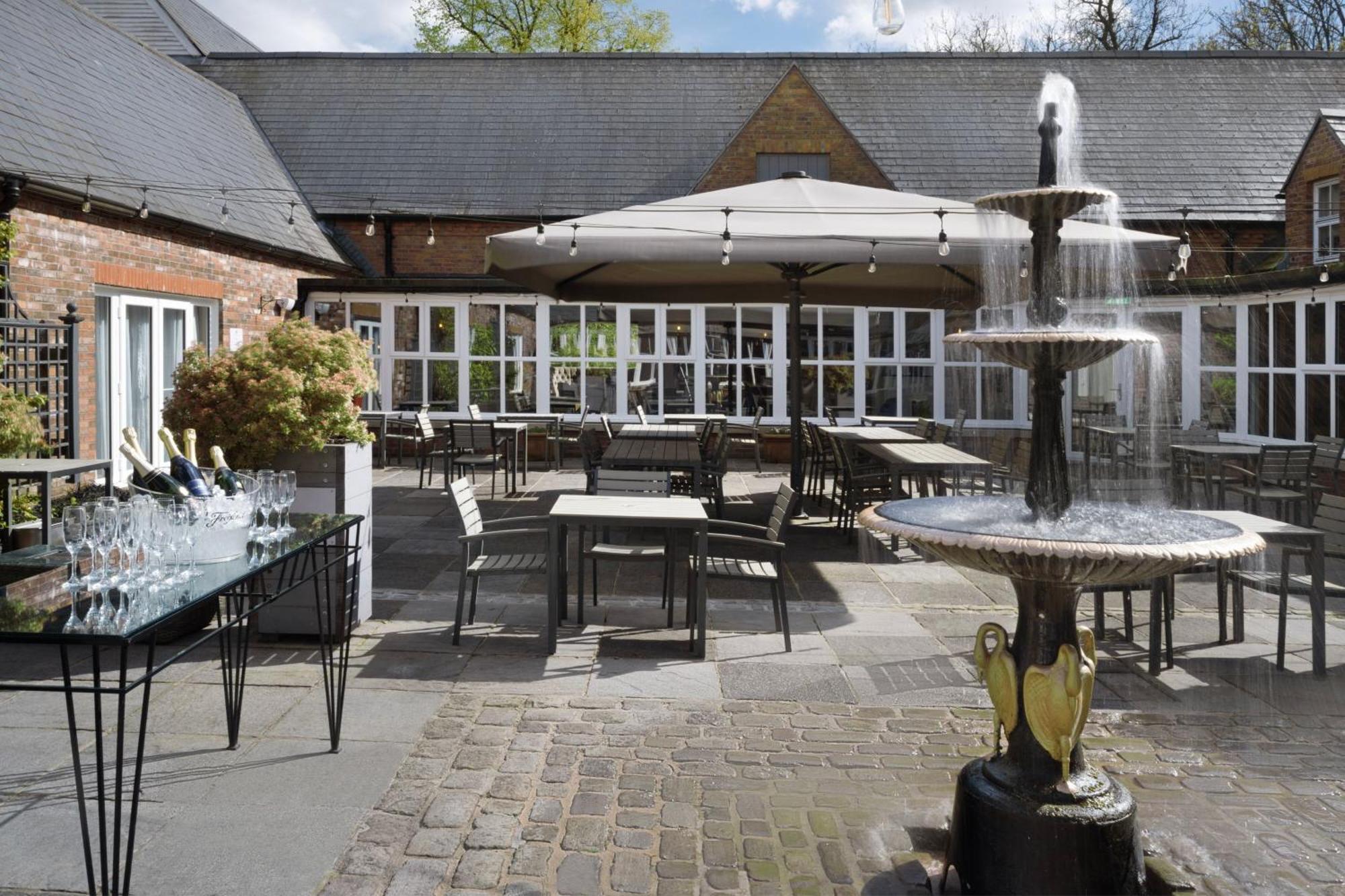 Delta Hotels By Marriott Worsley Park Country Club Kültér fotó