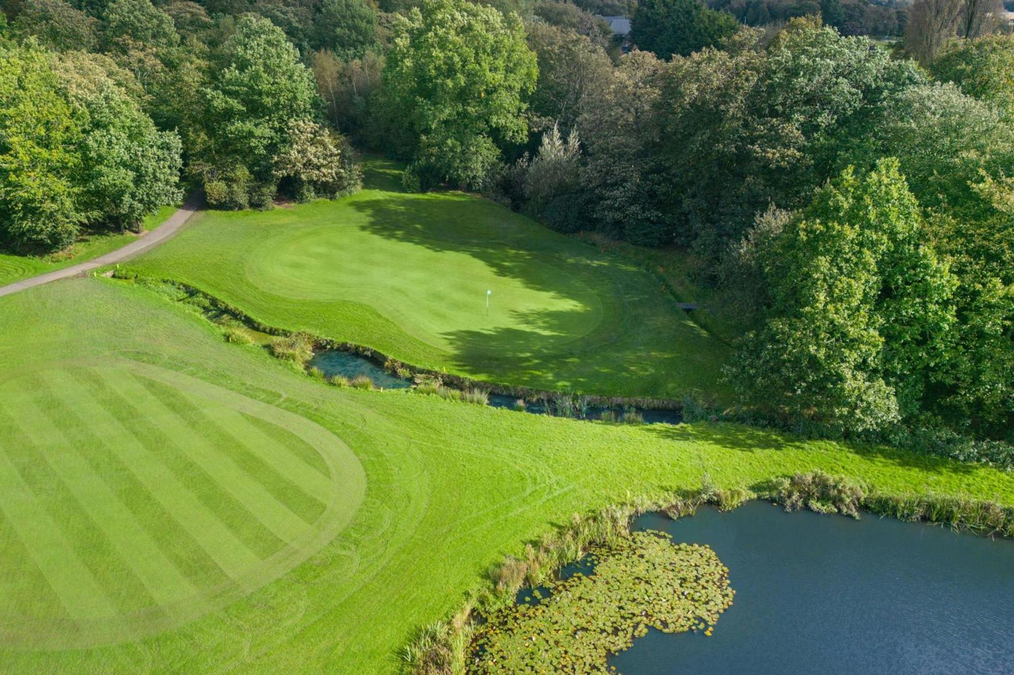Delta Hotels By Marriott Worsley Park Country Club Kültér fotó